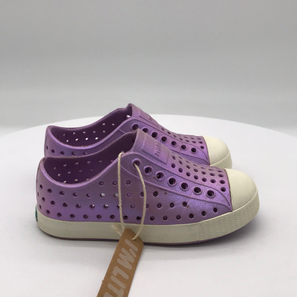 Native kids shoes size C8 US